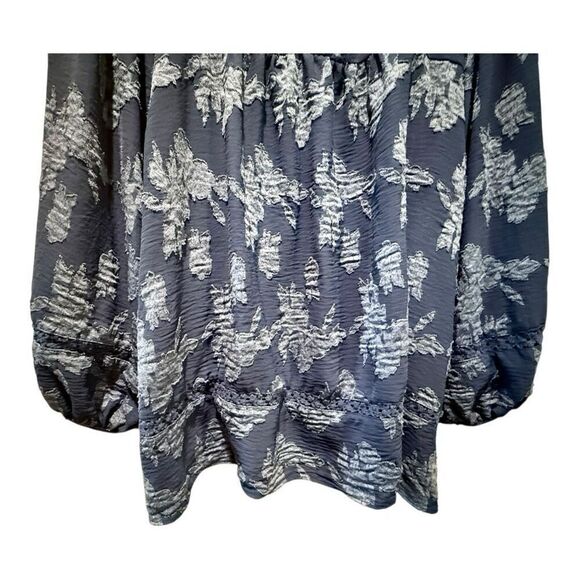 Maurices Blue Floral Peasant Top Size 3X Crochet Career Boho - Picture 7 of 12